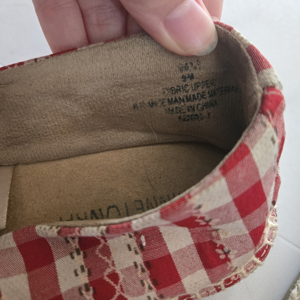 Minnetonka Red Gingham Patterned Espadrille Flat Size 9 - Picture 4 of 6